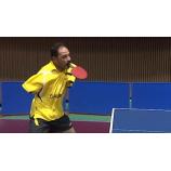 Người đàn ông cụt hai tay vẫn chơi bóng bàn điêu luyện